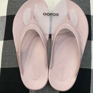 SOLD New Oofos Slippers